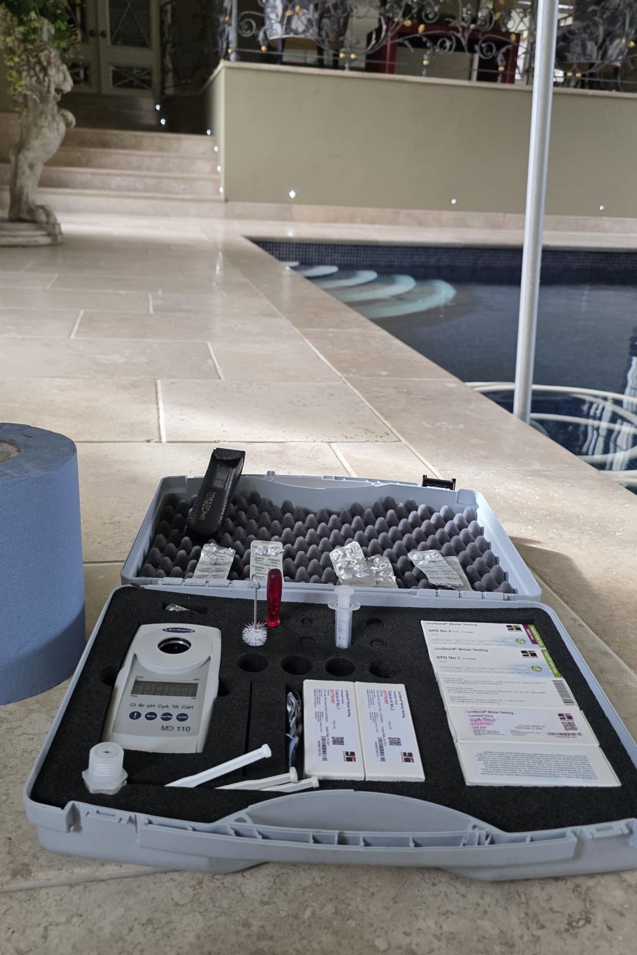 Professional swimming pool servicing and water treatment equipment